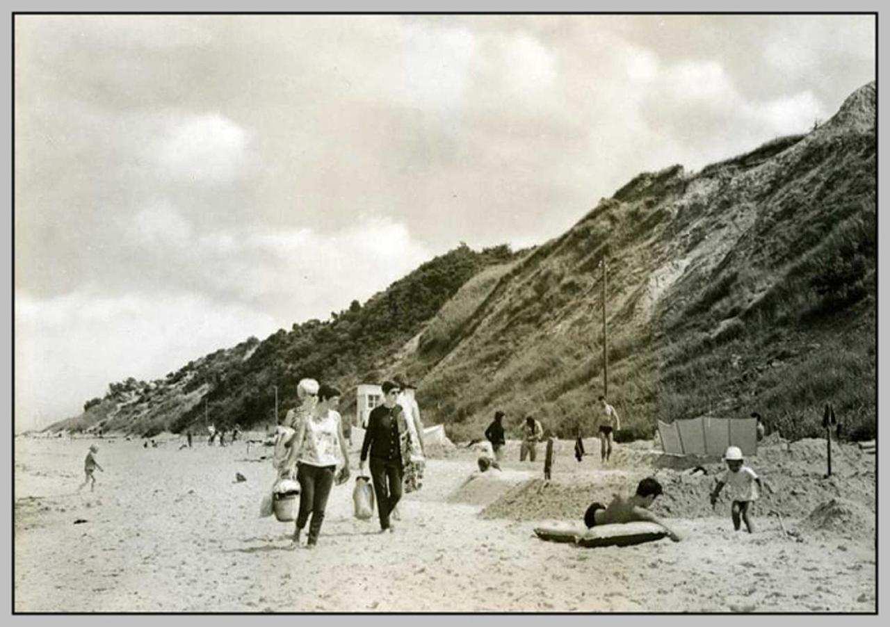 Ddr Wohnwagen Qek Direkt Am Strand ดรันส์เคอ ภายนอก รูปภาพ