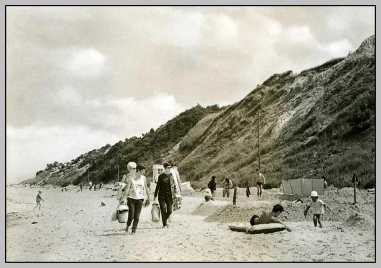 Ddr Wohnwagen Qek Direkt Am Strand Hotel ดรันส์เคอ ภายนอก รูปภาพ